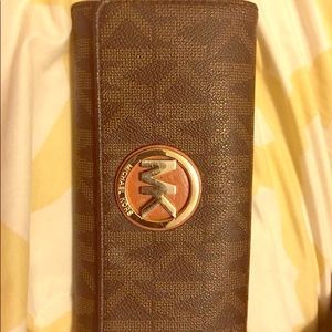 Micheal Kors Large wallet